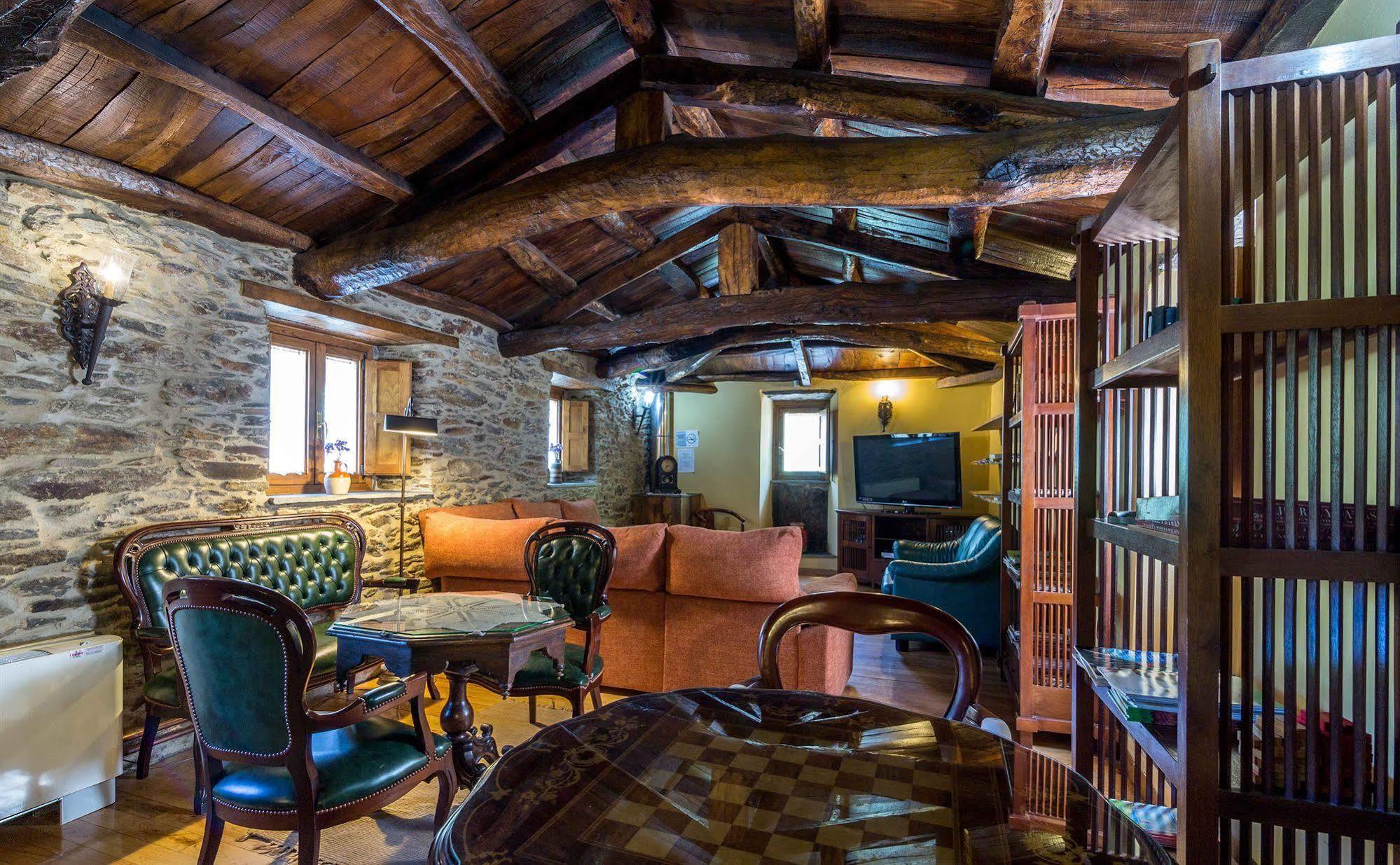 O Muino De Pena Hotel O Pino Luaran gambar